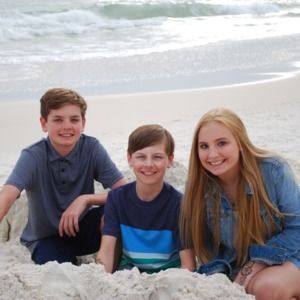 Meet your Posher, Avery